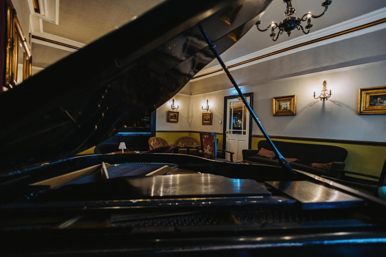 Brook Hall Hotel Childer Thornton Dış mekan fotoğraf