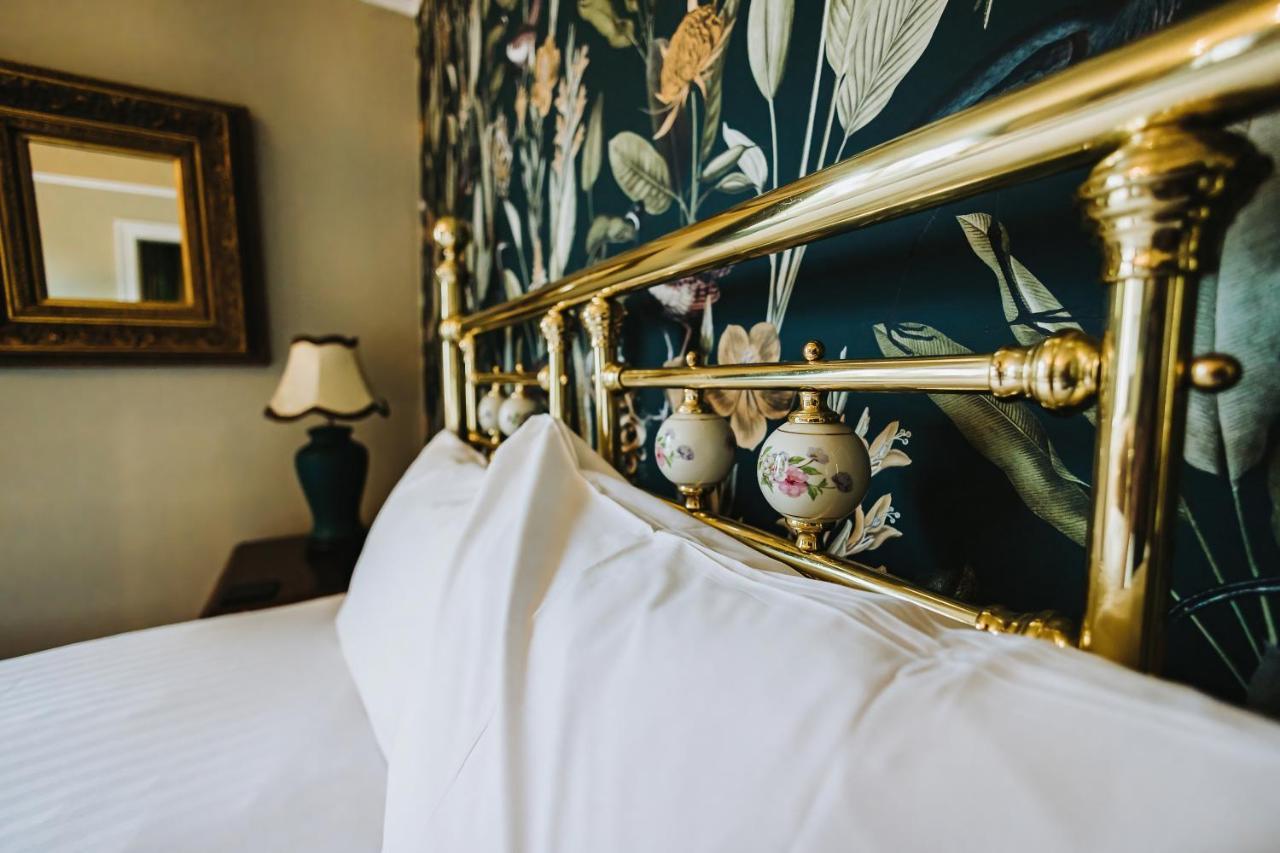 Brook Hall Hotel Childer Thornton Dış mekan fotoğraf
